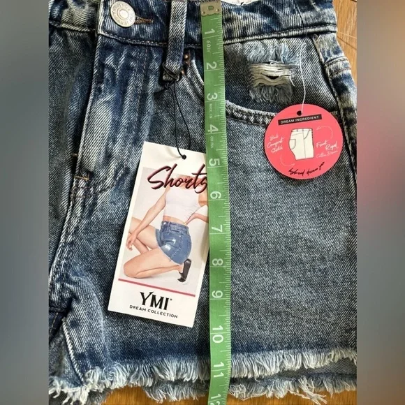 - YMI Dream Collection Denim Shorts Back Comfort Stretch Size 3/26 NWT - Picture 13 of 14
